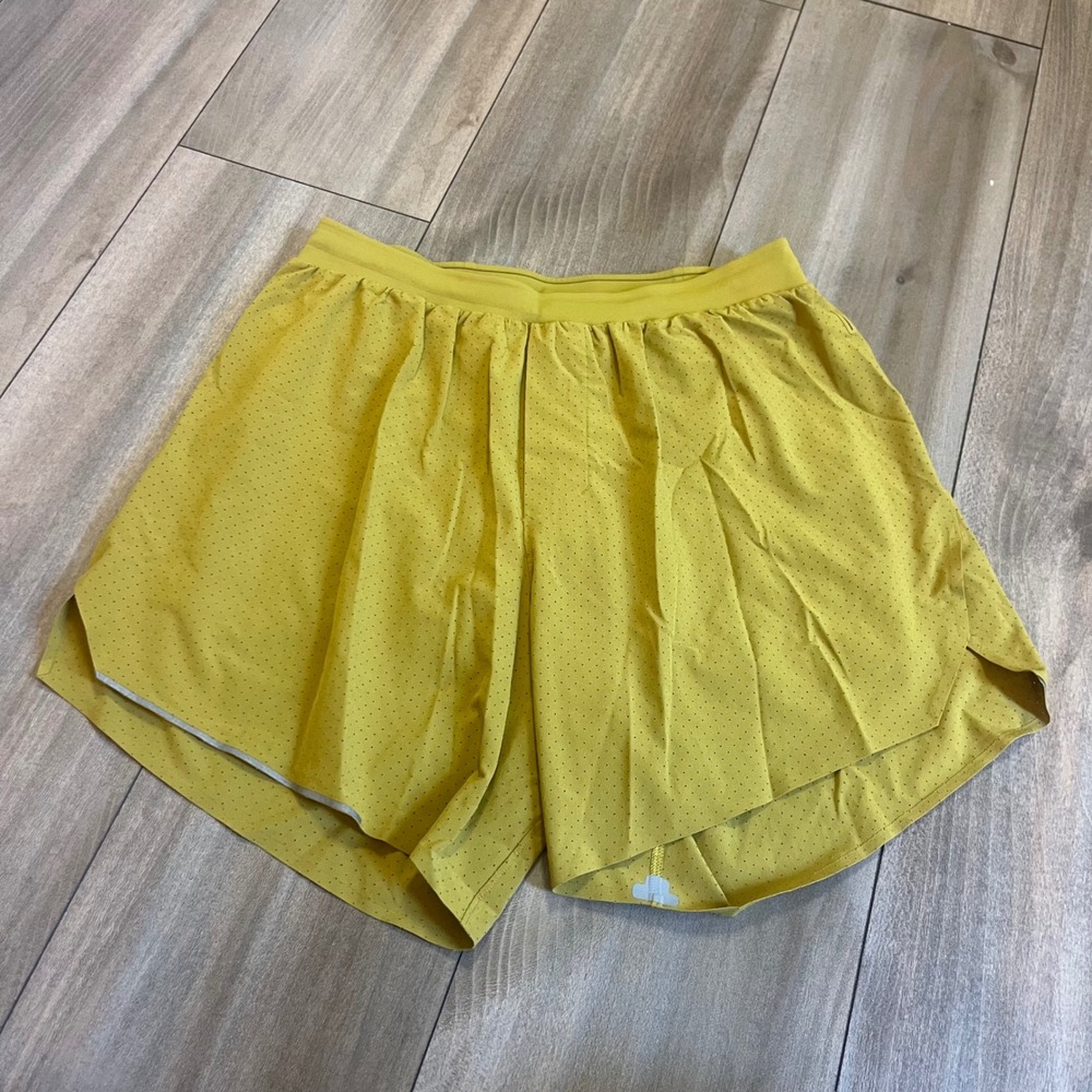 Lululemon Mens Surge Short‎ 4 Inch Lined Perforated Small Bin J-9